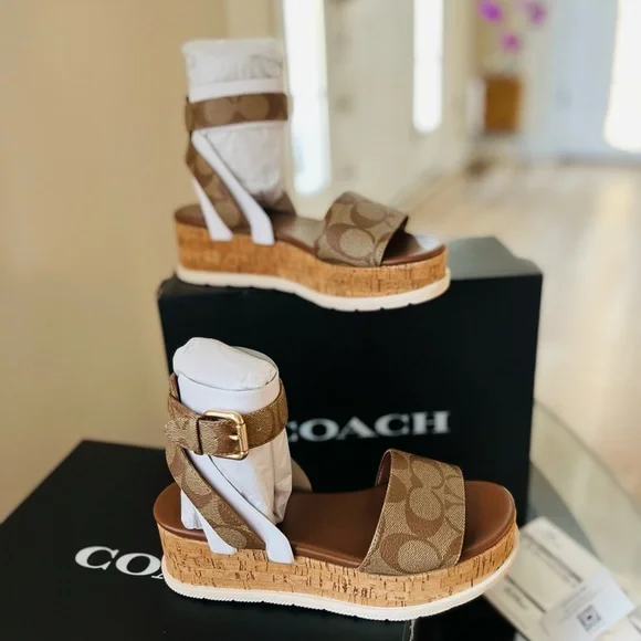 Coach Talulah Signature Khaki saddle Sandal 5.5 - Picture 4 of 9